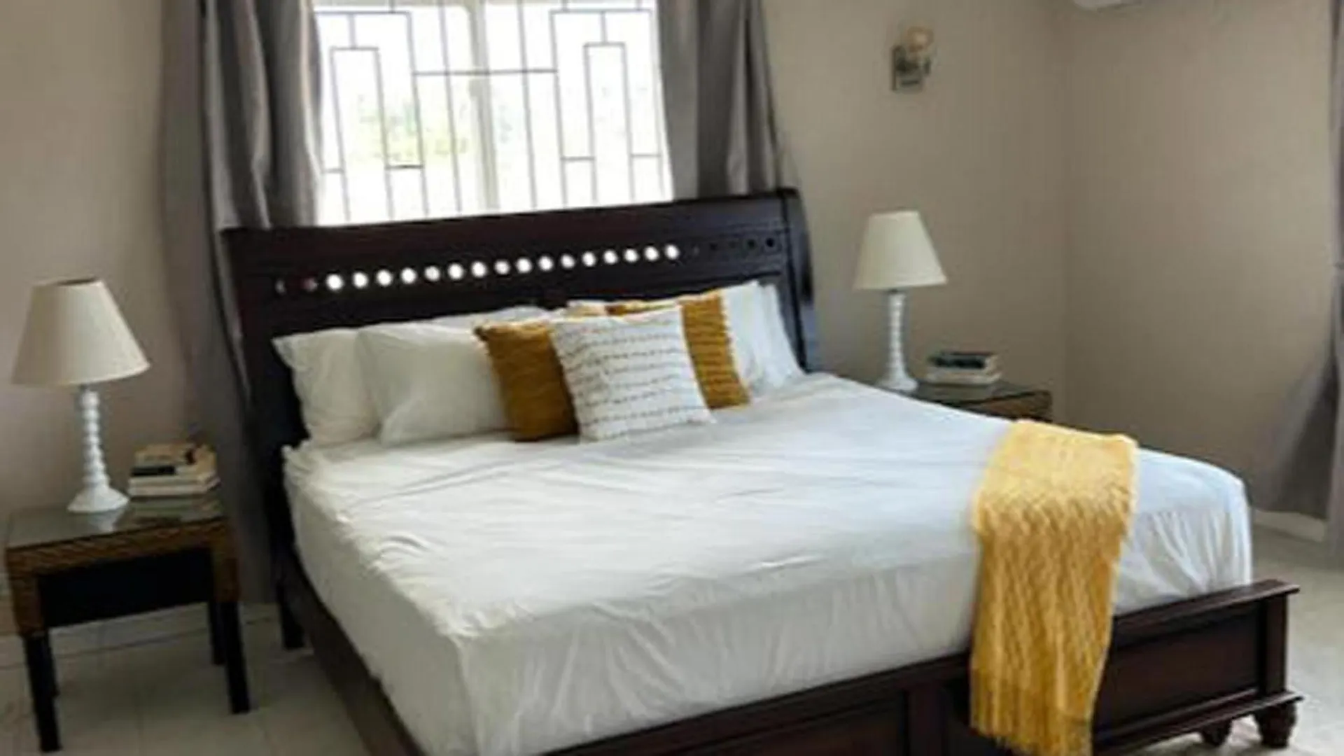 Zenbreak Hope Winds Villa Christ Church Holiday home